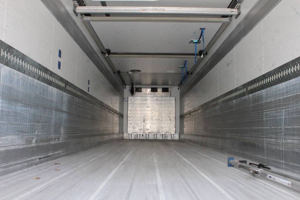 SCHMITZ Bi-Multi-Temp. TW Rolltor Lenkachse Rent-Miete - Semiremorcă frigider: Foto 3 SCHMITZ Bi-Multi-Temp. TW Rolltor Lenkachse Rent-Miete - Semiremorcă frigider: Foto 3