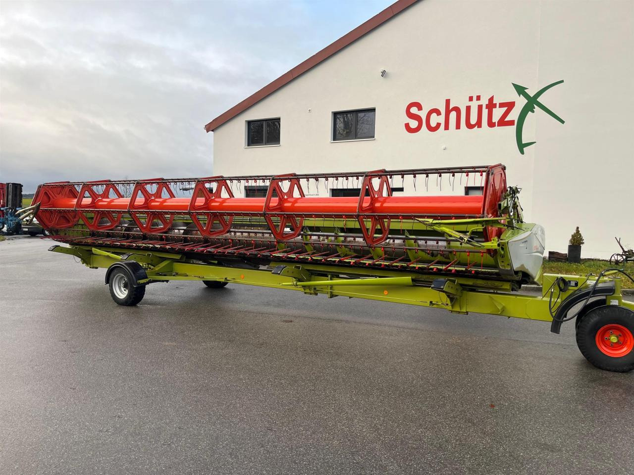 CLAAS Schneidwerk Vario V900 mit Wagen, Rapsausrüstung - Remorcă pentru heder: Foto 2 CLAAS Schneidwerk Vario V900 mit Wagen, Rapsausrüstung - Remorcă pentru heder: Foto 2