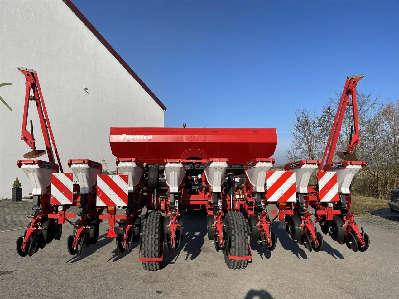 Kverneland Optima TF Profi 2, 8-reihig, mechanischer Antrieb, Düngeeinrichtung, 75 cm Reihenabstand - Semănătoare de precizie: Foto 2 Kverneland Optima TF Profi 2, 8-reihig, mechanischer Antrieb, Düngeeinrichtung, 75 cm Reihenabstand - Semănătoare de precizie: Foto 2