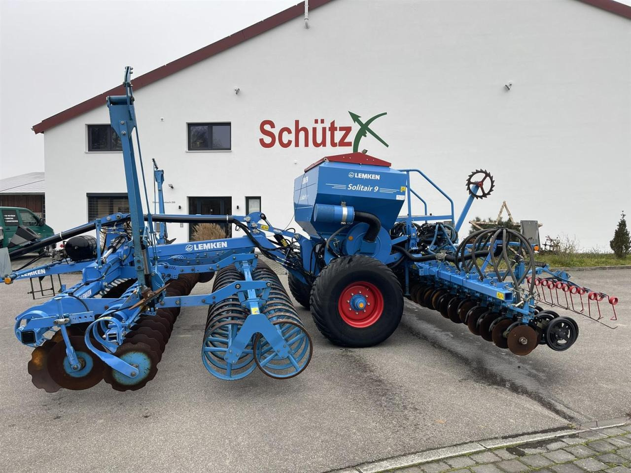 Lemken Lemken Solitär 9 Heliodor Scheibenegge Sämaschine - Semănătoare combinată: Foto 1 Lemken Lemken Solitär 9 Heliodor Scheibenegge Sämaschine - Semănătoare combinată: Foto 1