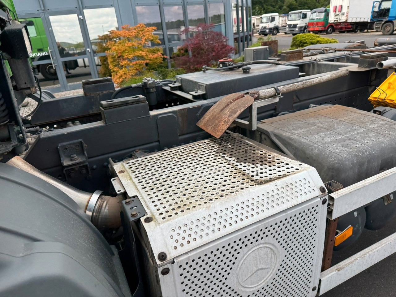 Mercedes-Benz Actros 1832 MP 3 Kipperfahrgestell + Klima - Camion şasiu: Foto 4 Mercedes-Benz Actros 1832 MP 3 Kipperfahrgestell + Klima - Camion şasiu: Foto 4