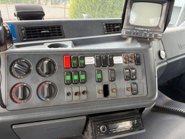 Mercedes-Benz Actros 2031 4x4 Hydraulik + Wechselsystem - Camion şasiu: Foto 5 Mercedes-Benz Actros 2031 4x4 Hydraulik + Wechselsystem - Camion şasiu: Foto 5