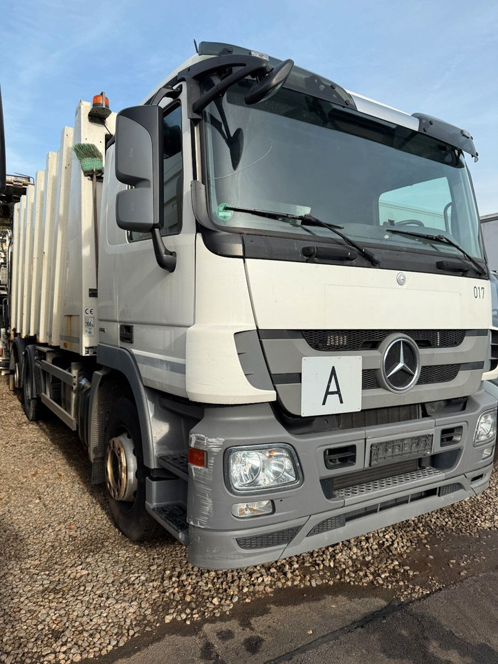 Mercedes-Benz Actros 2532 6x2 MP3 Faun Power Press 524 - Autogunoiere: Foto 3 Mercedes-Benz Actros 2532 6x2 MP3 Faun Power Press 524 - Autogunoiere: Foto 3