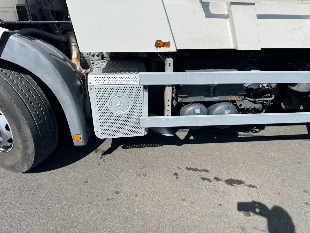 Mercedes-Benz Econic 2633 6x2 Faun Variopress 522 + Zoeller - Autogunoiere: Foto 2 Mercedes-Benz Econic 2633 6x2 Faun Variopress 522 + Zoeller - Autogunoiere: Foto 2