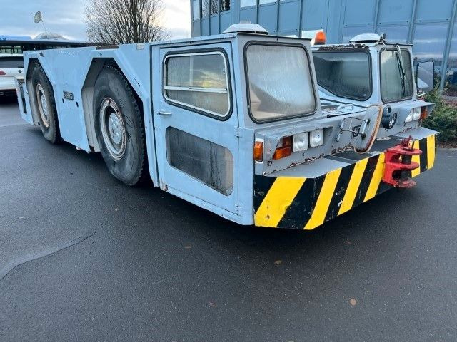 Schopf F 356 Flugzeugschlepper Schopf F 356 Flugzeugschlepper - Tractor pentru aeronave: Foto 2 Schopf F 356 Flugzeugschlepper Schopf F 356 Flugzeugschlepper - Tractor pentru aeronave: Foto 2