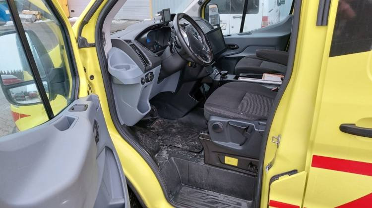 FORD TRANSIT 2,0TDI AMBULANCE KLIMA 12.2018 EURO 6, 3 UNITS - Ambulanță: Foto 5 FORD TRANSIT 2,0TDI AMBULANCE KLIMA 12.2018 EURO 6, 3 UNITS - Ambulanță: Foto 5