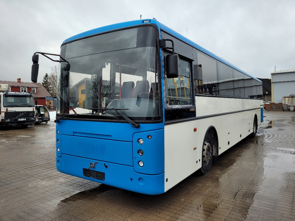 VOLVO B9R VEST CONTRAST, KLIIMA, 10.2012, EURO 5, HANDICAP LIFT, 51 seats, 12,8m - Autobuz interurban: Foto 2 VOLVO B9R VEST CONTRAST, KLIIMA, 10.2012, EURO 5, HANDICAP LIFT, 51 seats, 12,8m - Autobuz interurban: Foto 2