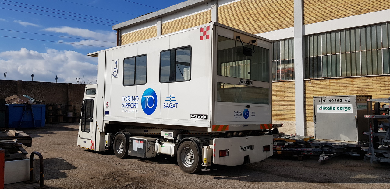 Aviogei FLS1500 EAU - Ambulift: Foto 2 Aviogei FLS1500 EAU - Ambulift: Foto 2