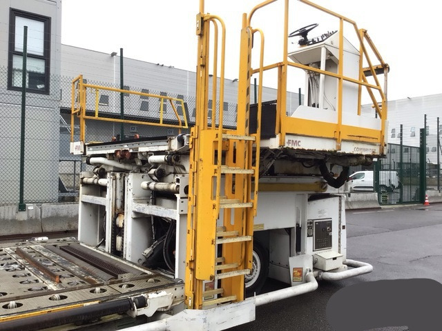 FMC loader Commander 15 Universal - Încărcător de containere/ Palete: Foto 4 FMC loader Commander 15 Universal - Încărcător de containere/ Palete: Foto 4
