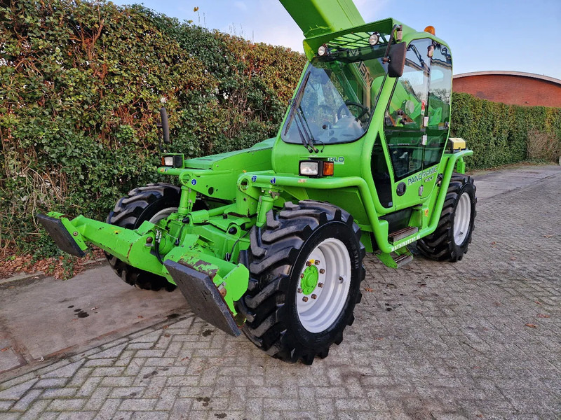 Merlo P40.17 - Stivuitor telescopic: Foto 2 Merlo P40.17 - Stivuitor telescopic: Foto 2