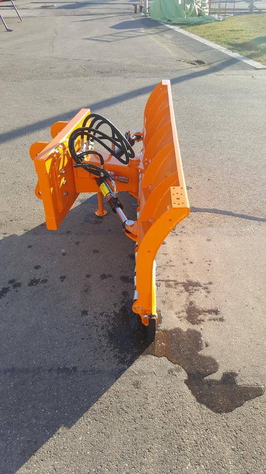 Schneeschild 1,8m Kubota Kommunal Schlepper Radlader Hoflader - Plug zapada: Foto 4 Schneeschild 1,8m Kubota Kommunal Schlepper Radlader Hoflader - Plug zapada: Foto 4