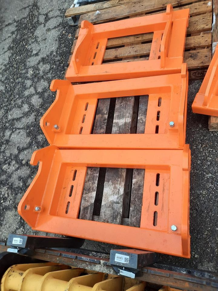 Plug zapada Schneeschild 1,8m Schneepflug Avant Radlader Hoflader Frontlader: Foto 7 Plug zapada Schneeschild 1,8m Schneepflug Avant Radlader Hoflader Frontlader: Foto 7