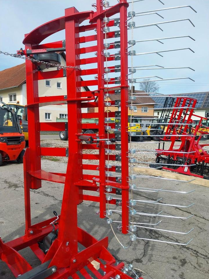 Weidelüfter 6m Wiesenstriegel Wiesenegge Grünlandpflege Striegel - Grapă cu arc: Foto 5 Weidelüfter 6m Wiesenstriegel Wiesenegge Grünlandpflege Striegel - Grapă cu arc: Foto 5