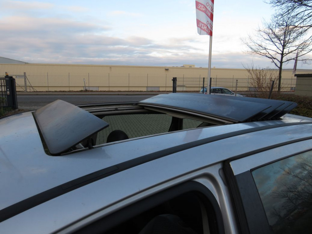 MERCEDES-BENZ A-Klasse 200 Avantgarde PKW - Camion: Foto 4 MERCEDES-BENZ A-Klasse 200 Avantgarde PKW - Camion: Foto 4