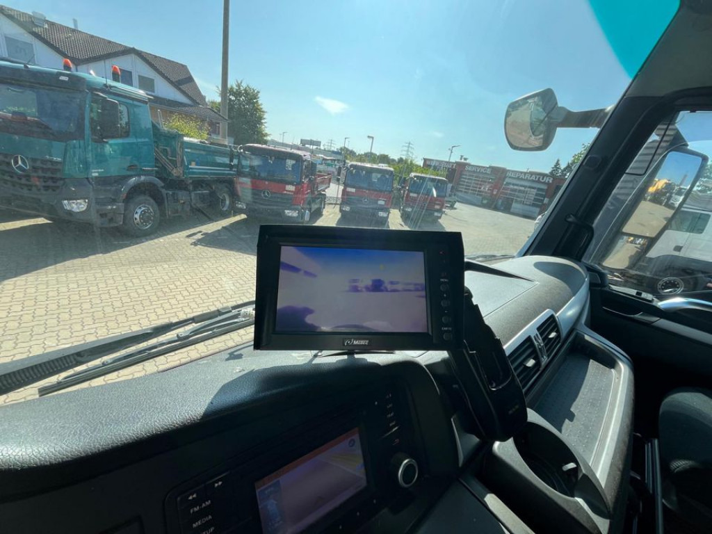 MAN TG-X 26.400 6x2 Pritsche Heckkran Palfinger 34002 - Camion platformă, Camion cu macara: Foto 4 MAN TG-X 26.400 6x2 Pritsche Heckkran Palfinger 34002 - Camion platformă, Camion cu macara: Foto 4