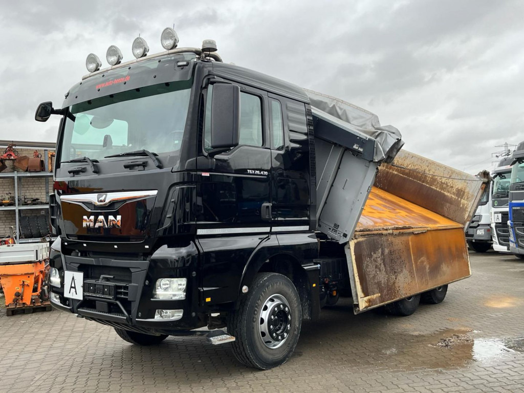 MAN TG-X 3-Achs Kipper 26.430 6x4 Bordmatik nur 73 tKm - Camion basculantă: Foto 1 MAN TG-X 3-Achs Kipper 26.430 6x4 Bordmatik nur 73 tKm - Camion basculantă: Foto 1