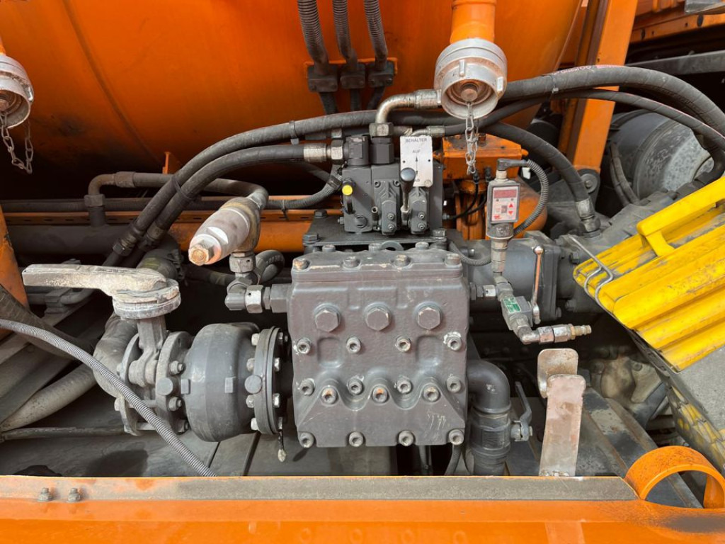 MERCEDES-BENZ Actros 2546 L 6x2 Saug + Spülwagen super Zustand ADR - Maşină pentru vidanjări: Foto 5 MERCEDES-BENZ Actros 2546 L 6x2 Saug + Spülwagen super Zustand ADR - Maşină pentru vidanjări: Foto 5