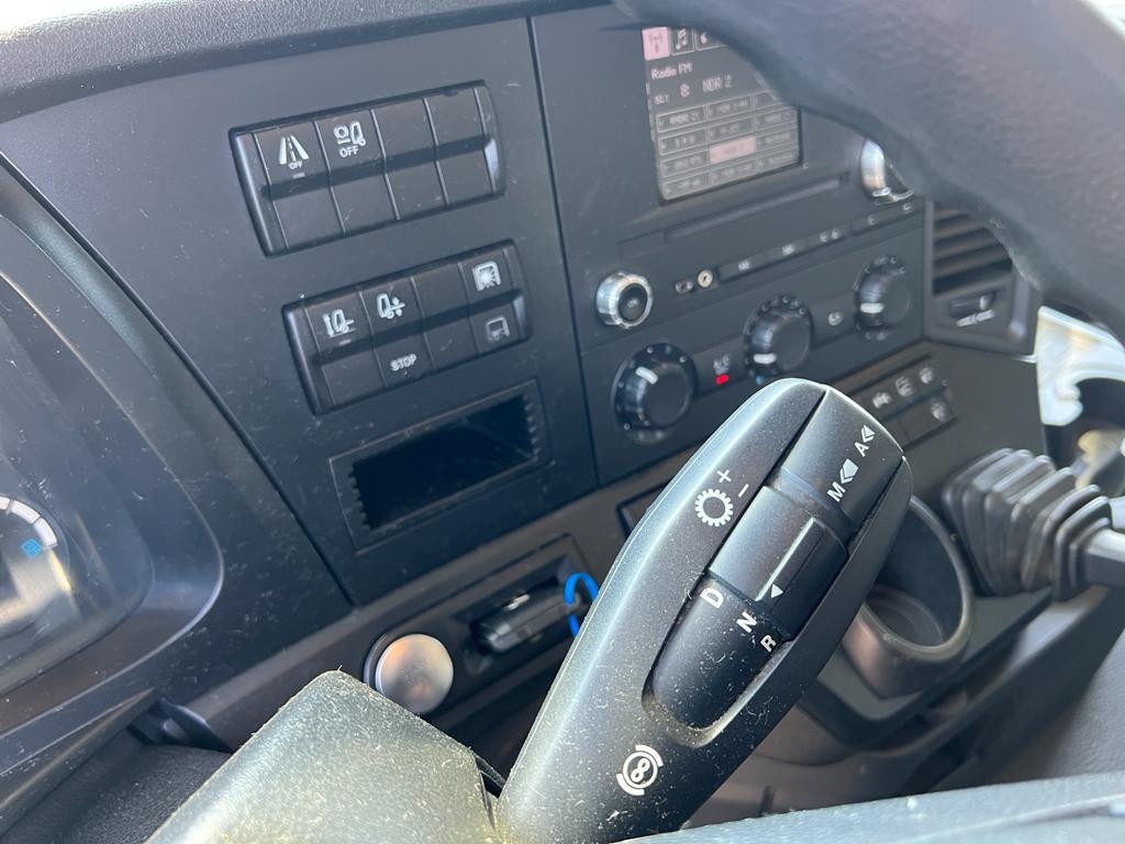 MERCEDES-BENZ Antos 2540 L 6x2 Pritsche LBW Coca Cola, 8,2m Getränke - Camion cu prelată: Foto 3 MERCEDES-BENZ Antos 2540 L 6x2 Pritsche LBW Coca Cola, 8,2m Getränke - Camion cu prelată: Foto 3