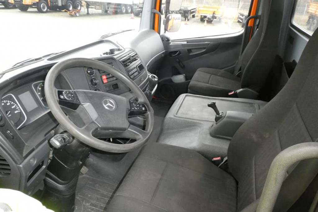 MERCEDES-BENZ Atego 818 K 2-Achs Kipper Schalter - Autoutilitară basculantă: Foto 4 MERCEDES-BENZ Atego 818 K 2-Achs Kipper Schalter - Autoutilitară basculantă: Foto 4