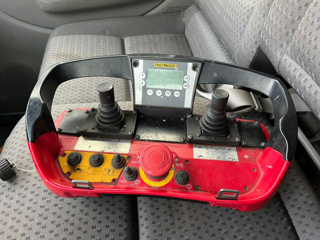 NISSAN (E) NISSAN (E) Cabstar Hubarbeitsbühne 35.13 Palfinger 14mtr - Camion cu nacela: Foto 5 NISSAN (E) NISSAN (E) Cabstar Hubarbeitsbühne 35.13 Palfinger 14mtr - Camion cu nacela: Foto 5