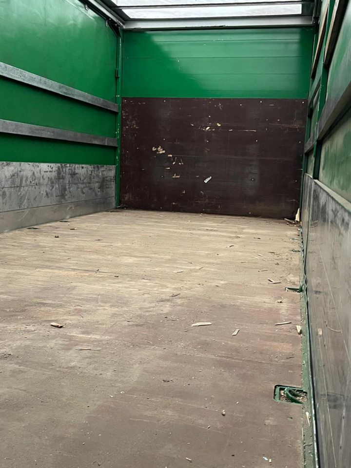 PLATAL Pritschenanhänger Planenanhänger TPA 9,5/6,2E Schiebeplane - Remorcă cu prelată: Foto 4 PLATAL Pritschenanhänger Planenanhänger TPA 9,5/6,2E Schiebeplane - Remorcă cu prelată: Foto 4