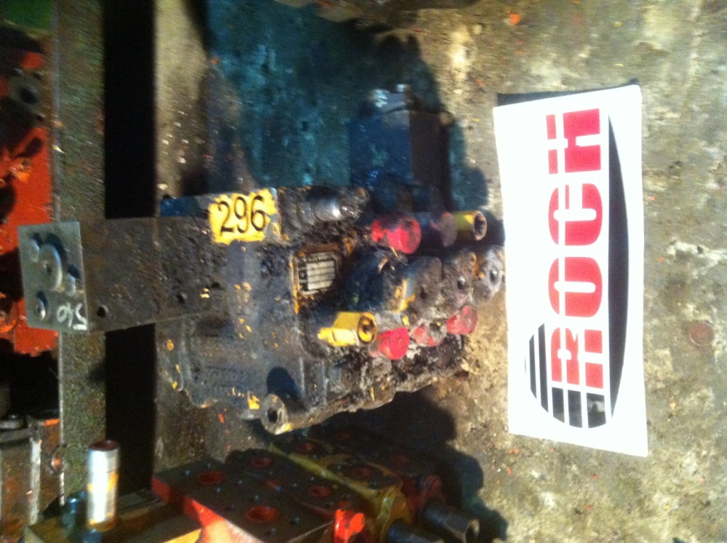 MARREL HYDRO FDG3P20D 791778 733435-70 - 3 SEKCYJNY - Supapa hidraulica pentru Utilaje constructii: Foto 1 MARREL HYDRO FDG3P20D 791778 733435-70 - 3 SEKCYJNY - Supapa hidraulica pentru Utilaje constructii: Foto 1