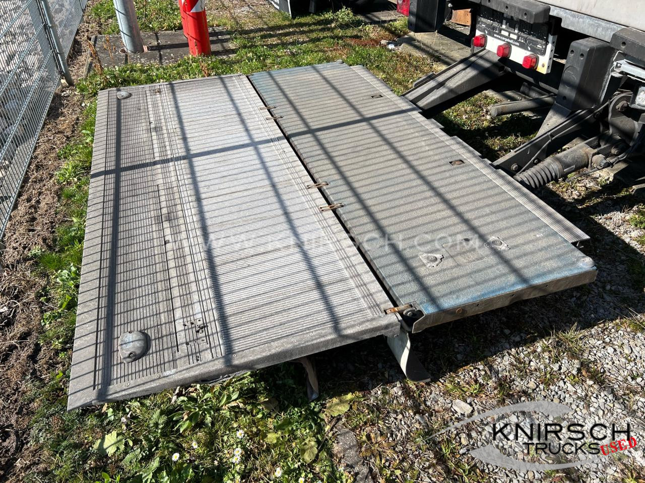 SCHMITZ SKO 24 Doppelstock, LBW 2000 kg, Liftachse - Semiremorcă izoterma: Foto 5 SCHMITZ SKO 24 Doppelstock, LBW 2000 kg, Liftachse - Semiremorcă izoterma: Foto 5