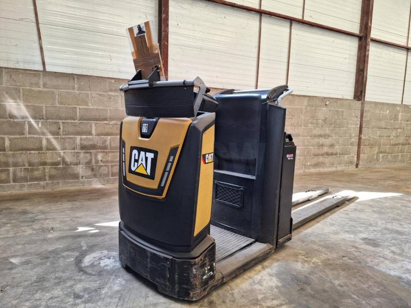 Caterpillar NO20NE - Stivuitorul selector: Foto 1 Caterpillar NO20NE - Stivuitorul selector: Foto 1