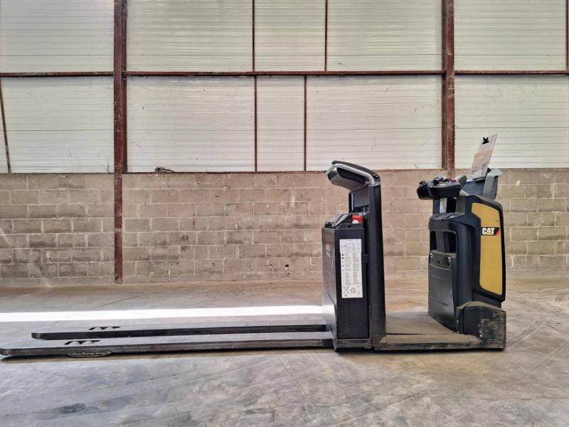 Caterpillar NO20NE - Stivuitorul selector: Foto 5 Caterpillar NO20NE - Stivuitorul selector: Foto 5