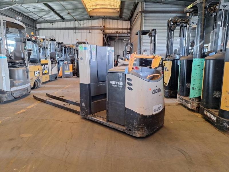 Crown GPC3055-2.0 - Stivuitorul selector: Foto 1 Crown GPC3055-2.0 - Stivuitorul selector: Foto 1