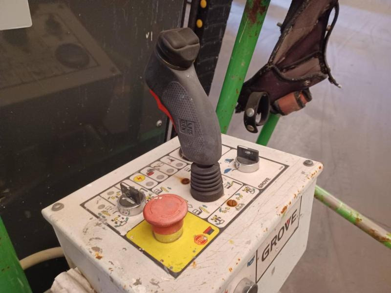 JLG JLG TOUCAN 800 - Platformă verticală: Foto 5 JLG JLG TOUCAN 800 - Platformă verticală: Foto 5