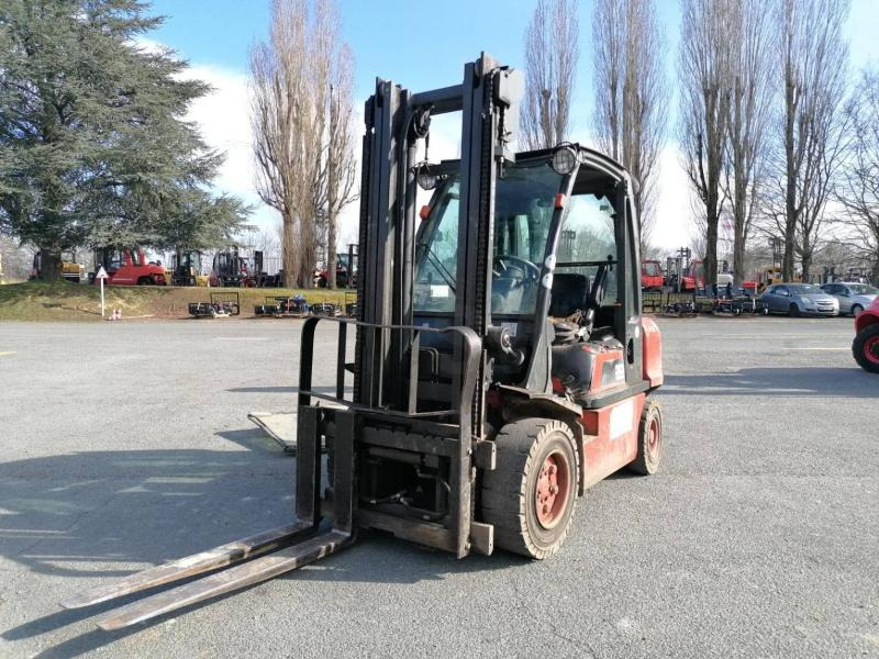 Nissan FGDO2A30Q - Stivuitor diesel: Foto 3 Nissan FGDO2A30Q - Stivuitor diesel: Foto 3