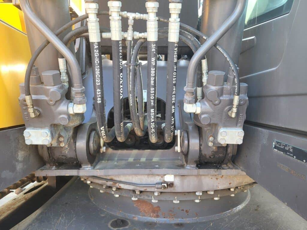 Volvo EC220EL - Excavator pe şenile: Foto 5 Volvo EC220EL - Excavator pe şenile: Foto 5