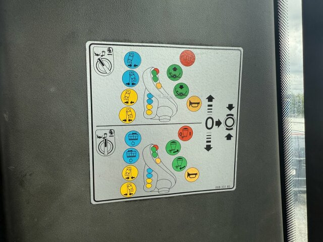 BOMAG BW 174 AP-4 AM Walze 12 Ton *Vibrator *Streuer - Cilindru compactor: Foto 5 BOMAG BW 174 AP-4 AM Walze 12 Ton *Vibrator *Streuer - Cilindru compactor: Foto 5