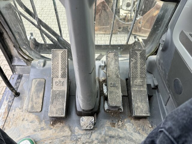 CAT M318D Mobilbagger *9.235 h *Schnellw. *Greifer - Excavator pe roţi: Foto 5 CAT M318D Mobilbagger *9.235 h *Schnellw. *Greifer - Excavator pe roţi: Foto 5