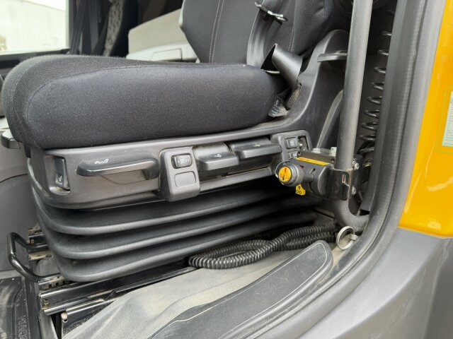 Scania G450 XT 4x4 Euro 6 SZM Kipphydraulik Blatt/ Luft - Cap tractor: Foto 5 Scania G450 XT 4x4 Euro 6 SZM Kipphydraulik Blatt/ Luft - Cap tractor: Foto 5