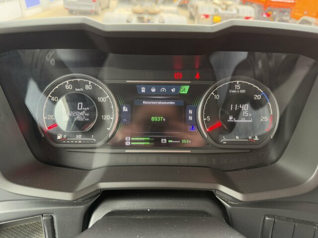 Scania G450 XT 4x4 Euro 6 SZM Kipphydraulik Blatt/ Luft - Cap tractor: Foto 2 Scania G450 XT 4x4 Euro 6 SZM Kipphydraulik Blatt/ Luft - Cap tractor: Foto 2