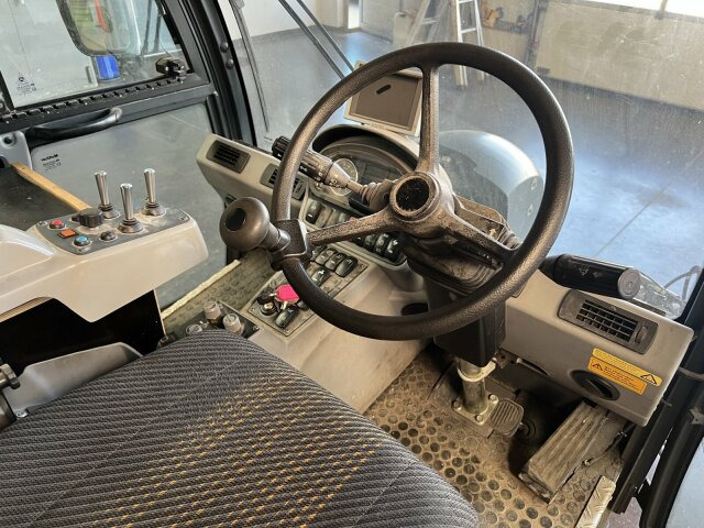 Hako Citymaster CM 2200 Kehrmaschine 2 m³ - Măturătoare stradală: Foto 4 Hako Citymaster CM 2200 Kehrmaschine 2 m³ - Măturătoare stradală: Foto 4