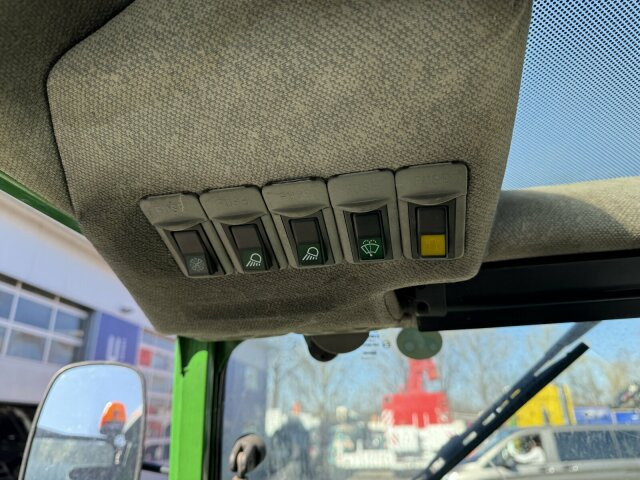 John Deere 3520 Kommunaltrak. Frontkraftheber Kuppeldreieck - Tractor comunal: Foto 4 John Deere 3520 Kommunaltrak. Frontkraftheber Kuppeldreieck - Tractor comunal: Foto 4