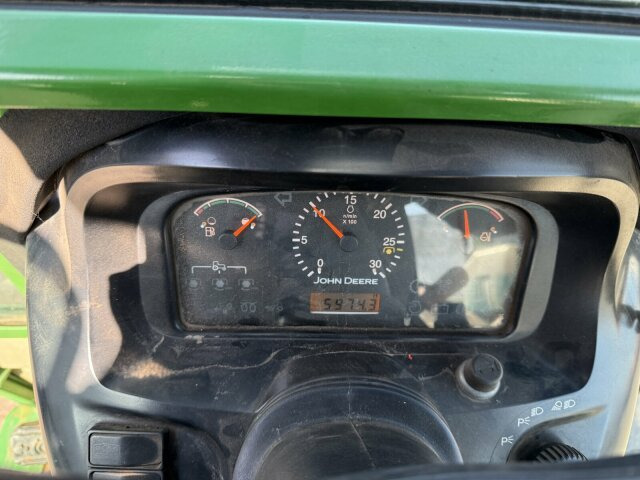 John Deere 3520 Kommunaltrak. Frontkraftheber Kuppeldreieck - Tractor comunal: Foto 3 John Deere 3520 Kommunaltrak. Frontkraftheber Kuppeldreieck - Tractor comunal: Foto 3