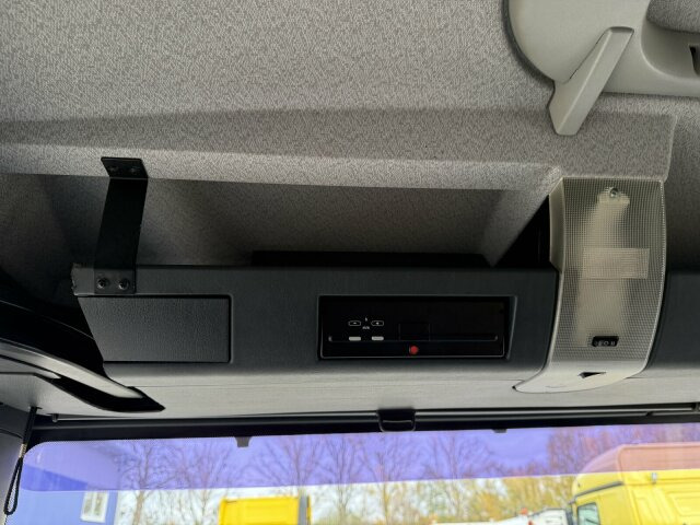 MAN TGA 18.360 4x2 HD-Kanalreiniger ASSMANN 6500 L - Maşină pentru vidanjări: Foto 4 MAN TGA 18.360 4x2 HD-Kanalreiniger ASSMANN 6500 L - Maşină pentru vidanjări: Foto 4