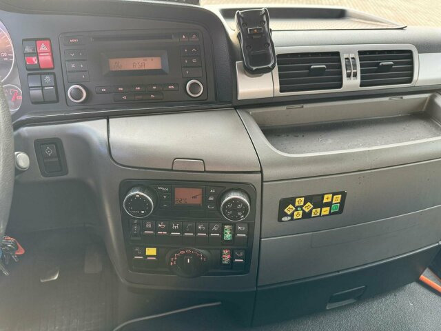 MAN TGS 18.360 4x4 Kipper Kran PALFINGER Winterd. - Camion basculantă, Camion cu macara: Foto 5 MAN TGS 18.360 4x4 Kipper Kran PALFINGER Winterd. - Camion basculantă, Camion cu macara: Foto 5