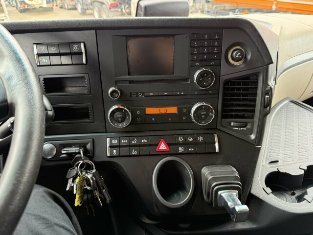 Mercedes-Benz ACTROS 2545 6x2 Pritsche Kran Palfinger PK20001K - Camion cu macara: Foto 4 Mercedes-Benz ACTROS 2545 6x2 Pritsche Kran Palfinger PK20001K - Camion cu macara: Foto 4