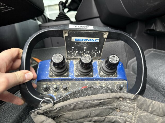 Mercedes-Benz AROCS 2636 6x4 Euro 6 Betonpumpe SERMAC 4Z36 - Autopompă de beton: Foto 4 Mercedes-Benz AROCS 2636 6x4 Euro 6 Betonpumpe SERMAC 4Z36 - Autopompă de beton: Foto 4