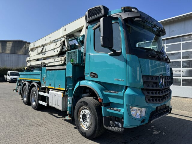 Mercedes-Benz AROCS 2844 6x4 Euro 6 Betonpumpe SERMAC 5Z33 - Autopompă de beton: Foto 1 Mercedes-Benz AROCS 2844 6x4 Euro 6 Betonpumpe SERMAC 5Z33 - Autopompă de beton: Foto 1