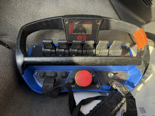 Renault Premium Lander Pritsche mit Kran FASSI - Camion cu macara, Camion platformă: Foto 5 Renault Premium Lander Pritsche mit Kran FASSI - Camion cu macara, Camion platformă: Foto 5