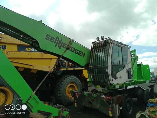 Sennebogen 818-E Umschlagbagger - 83 Ton - mit Greifer - Excavator pe roţi: Foto 1 Sennebogen 818-E Umschlagbagger - 83 Ton - mit Greifer - Excavator pe roţi: Foto 1
