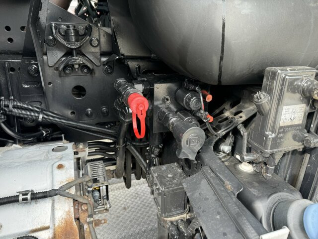 Unimog U430 Kipper mit Reifendruckregelanlage - Camion basculantă: Foto 2 Unimog U430 Kipper mit Reifendruckregelanlage - Camion basculantă: Foto 2