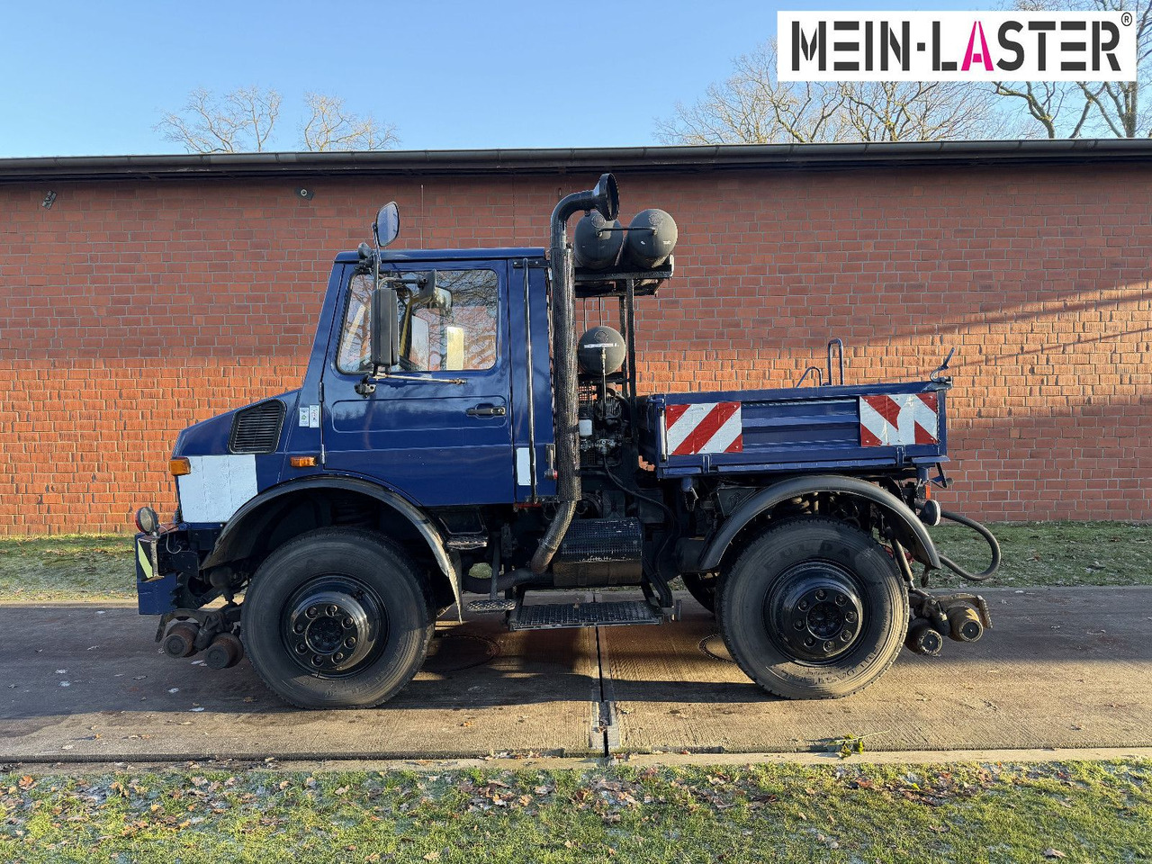 Unimog U 1600 Zweiweg ZW 100 AHK 600t nur 14.089 km - Camion: Foto 4 Unimog U 1600 Zweiweg ZW 100 AHK 600t nur 14.089 km - Camion: Foto 4