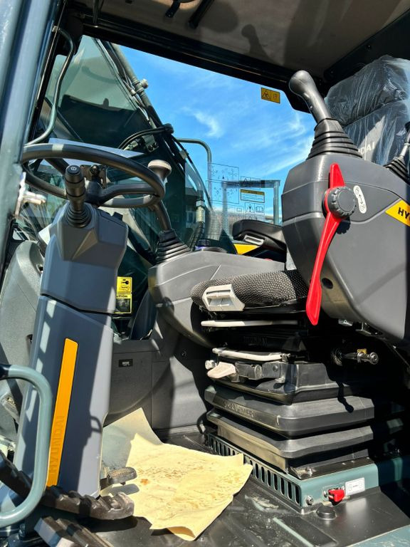 Hyundai HW160A Hyundai HW160A - Excavator pe roţi: Foto 5 Hyundai HW160A Hyundai HW160A - Excavator pe roţi: Foto 5